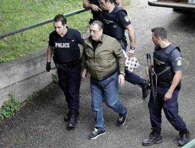 Στα δικαστήρια το «Λίπος» -Χωρίς χειροπέδες, αλλά με την ΕΚΑΜ συνοδεία (φωτο)
